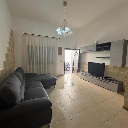 Piazza Tellini Casa Apartment *