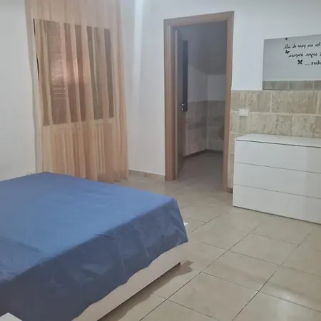 Piazza Tellini Casa Apartment