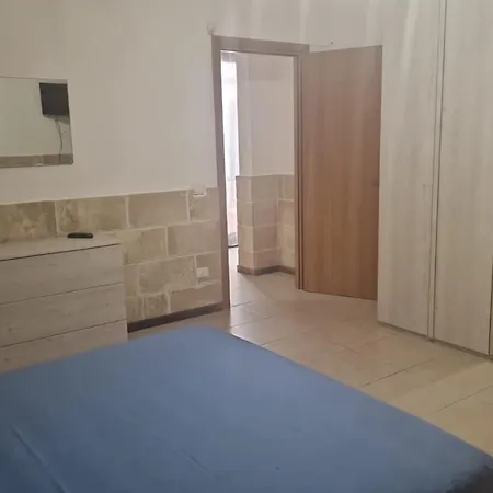Piazza Tellini Casa * Gallipoli